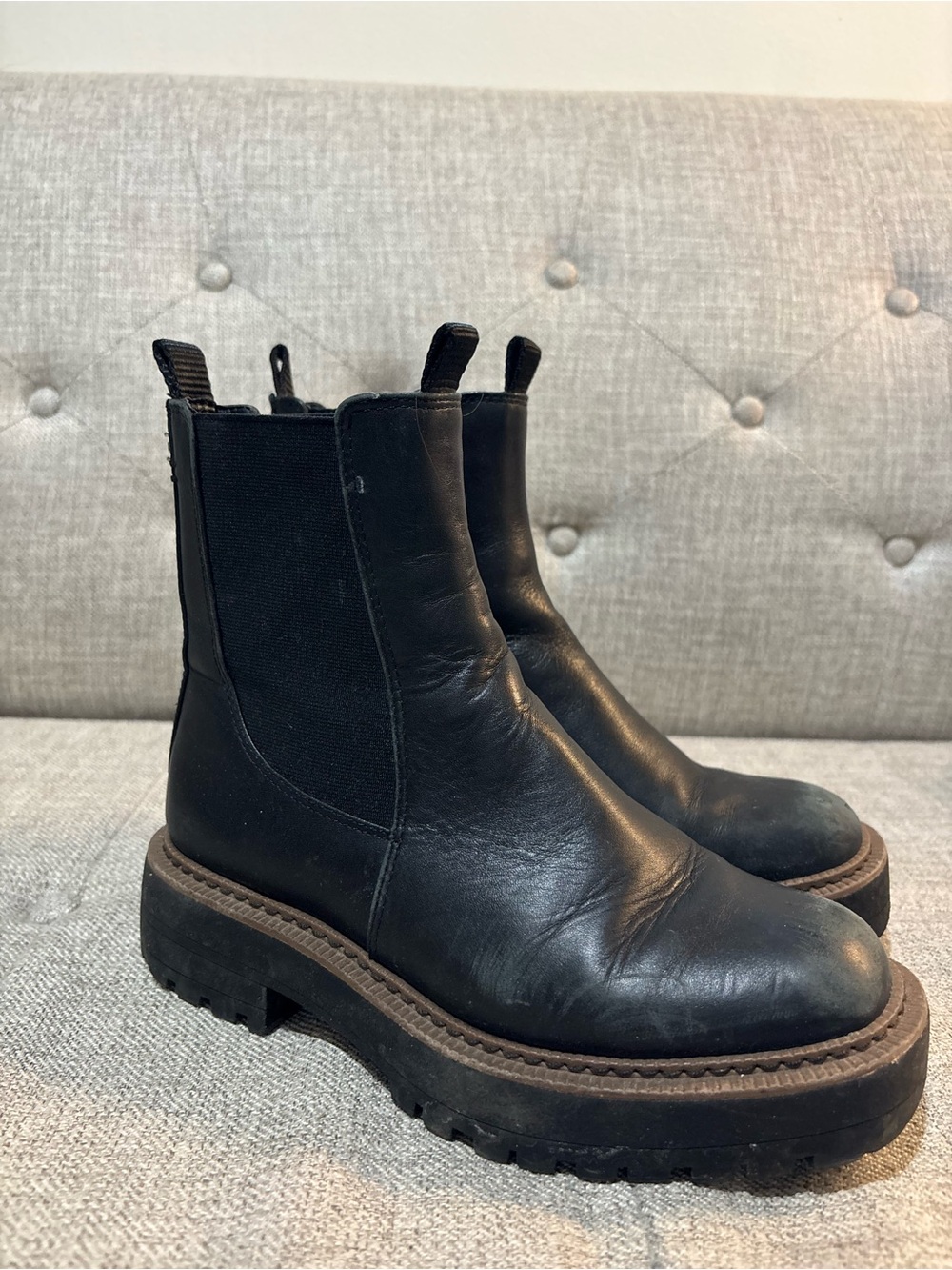 Sam Edelman Chelsea Lug-Sole Boots Size 5 Well-Loved Gently Worn